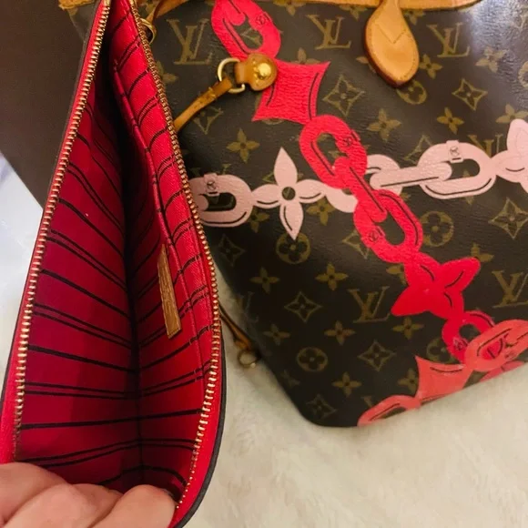 🌹Louis Vuitton  Bay Brown
Pink Rose Ballerine Chain Tote Bag Purse✨(LE Rare) - Picture 5 of 17